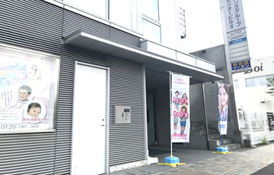 ビルエントランス周辺